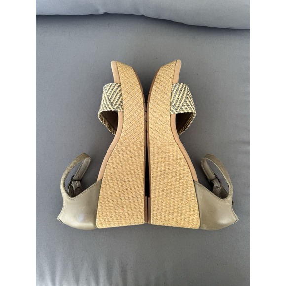 Clarks Wedge Sandals US 9M Natural Strappy Espadrille Raffia Comfort Platform - Picture 4 of 9